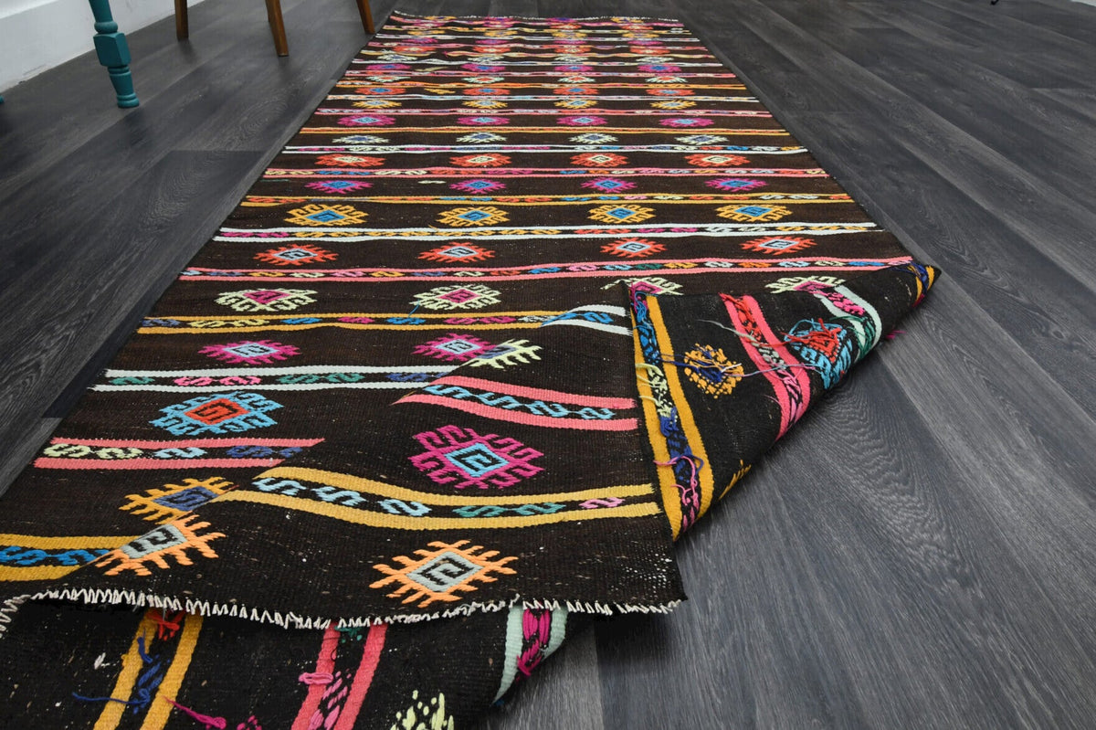 El yapımı vintage yolluk 112x325 cm i̇kat desenli yün - ışık altında renk detayı