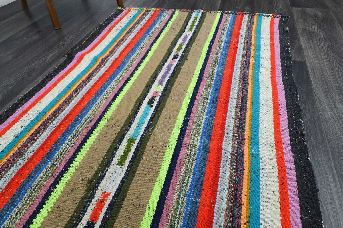 El yapımı vintage halı 94x241 cm çizgili desenli yün - mekan görünümü