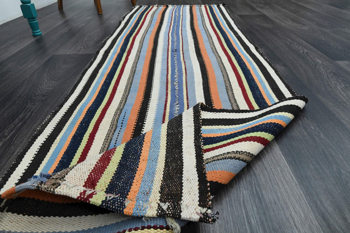 El yapımı vintage yolluk 79x231 cm çizgili desenli yün - ışık altında renk detayı