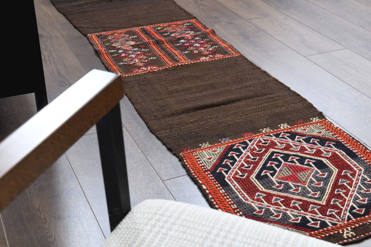 El yapımı vintage yolluk 51x234 cm geleneksel desenli yün - ışık altında renk detayı