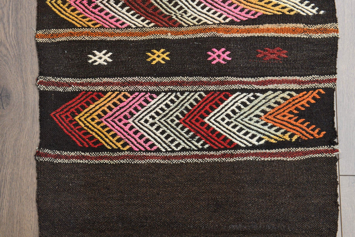 El yapımı vintage yolluk 61x231 cm tribal desenli yün - açık alan görünümü