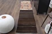 1960'lardan Anadolu kökenli tribal desenli vintage kilim yolluk, 67x277 cm