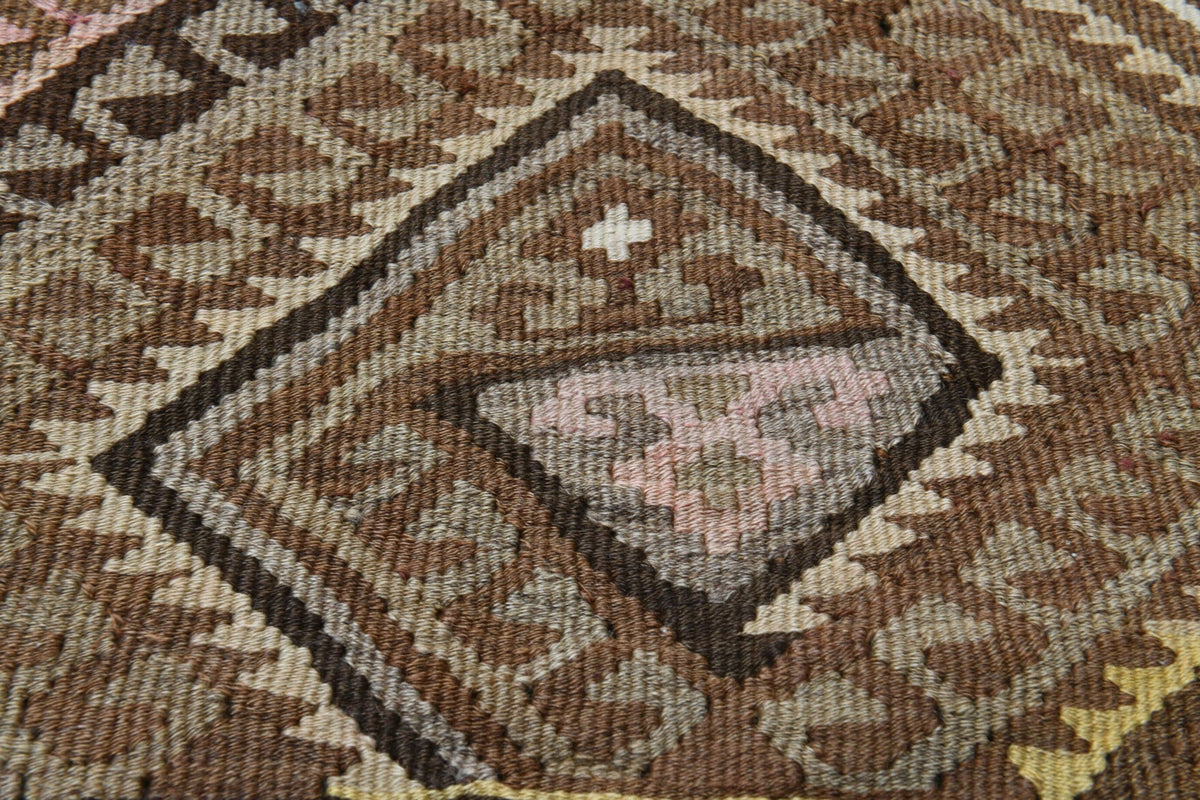 El yapımı vintage halı 157x396 cm tribal desenli yün - yakın çekim doku detayı