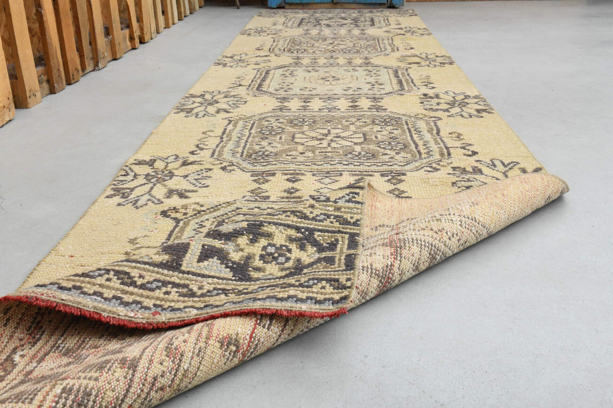 El yapımı vintage yolluk 86x351 cm çiçek desenli desenli yün - açık alan görünümü
