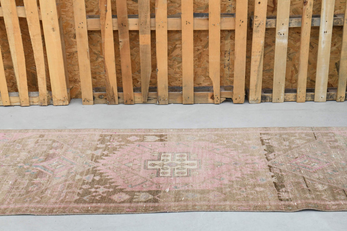 El yapımı vintage yolluk 94x307 cm soyut desenli yün - kenar ve saçak detayı