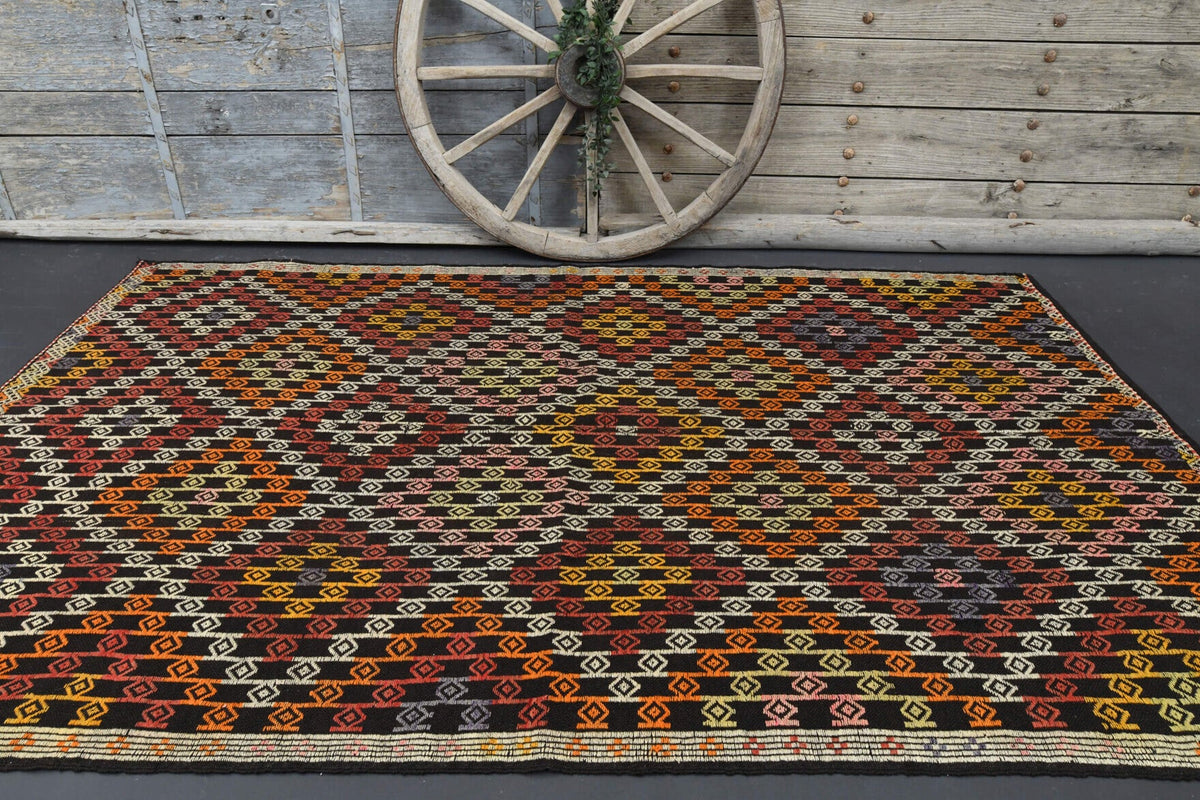 El yapımı vintage halı 180x290 cm oryantal desenli yün - mekan görünümü