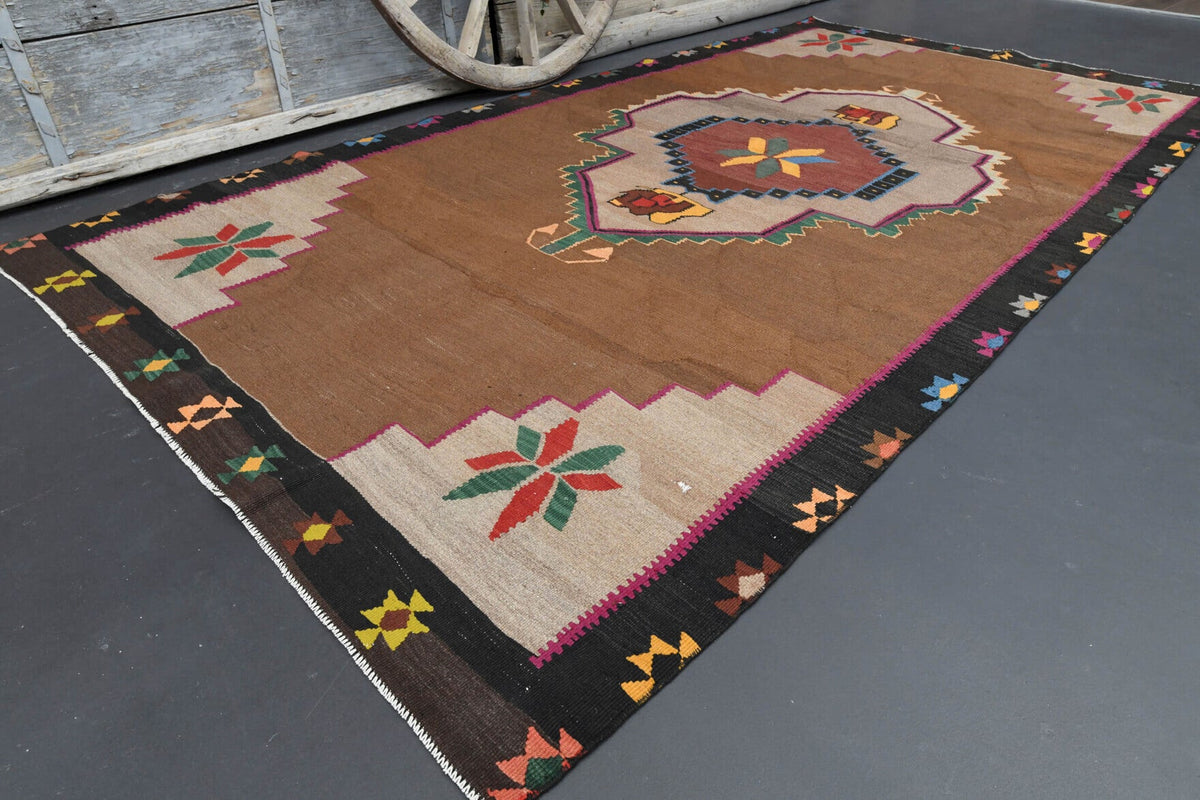 El yapımı vintage halı 180x345 cm oryantal desenli yün - kenar ve saçak detayı
