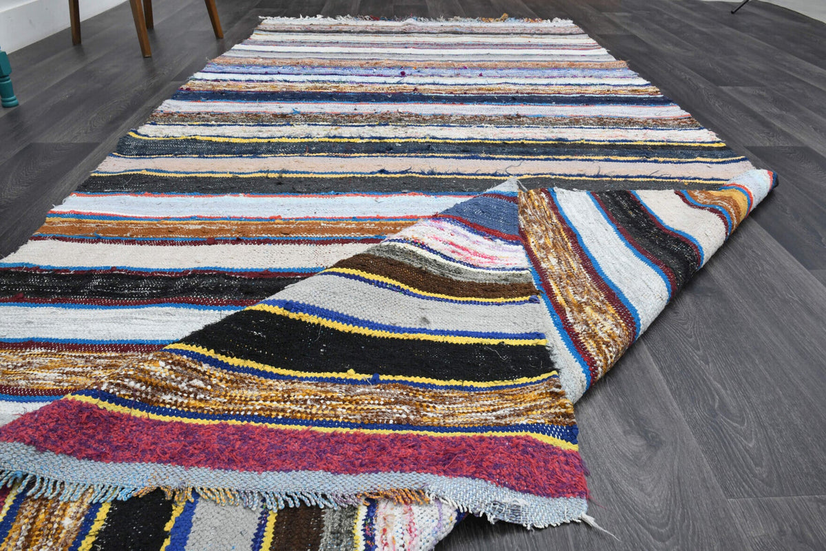 El yapımı vintage halı 170x361 cm oryantal desenli yün - ışık altında renk detayı