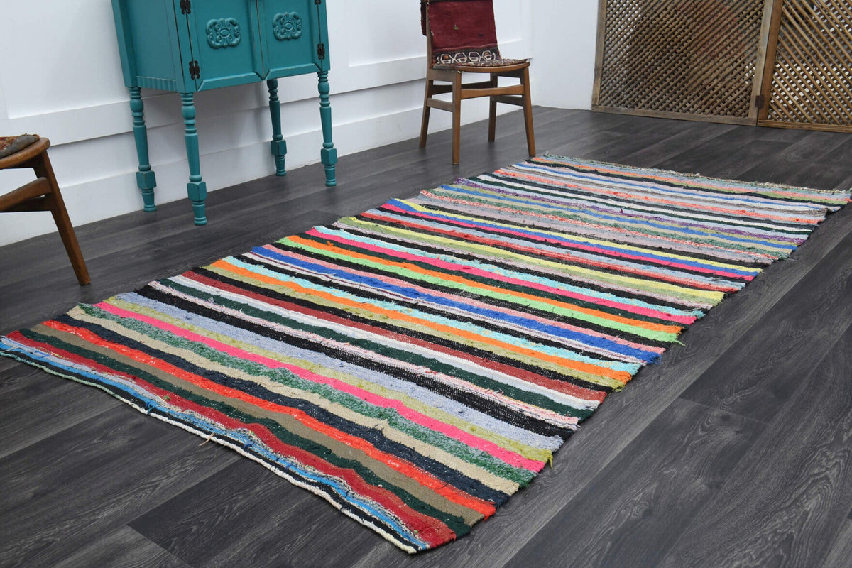 El yapımı vintage halı 150x277 cm oryantal desenli yün - yakın çekim doku detayı