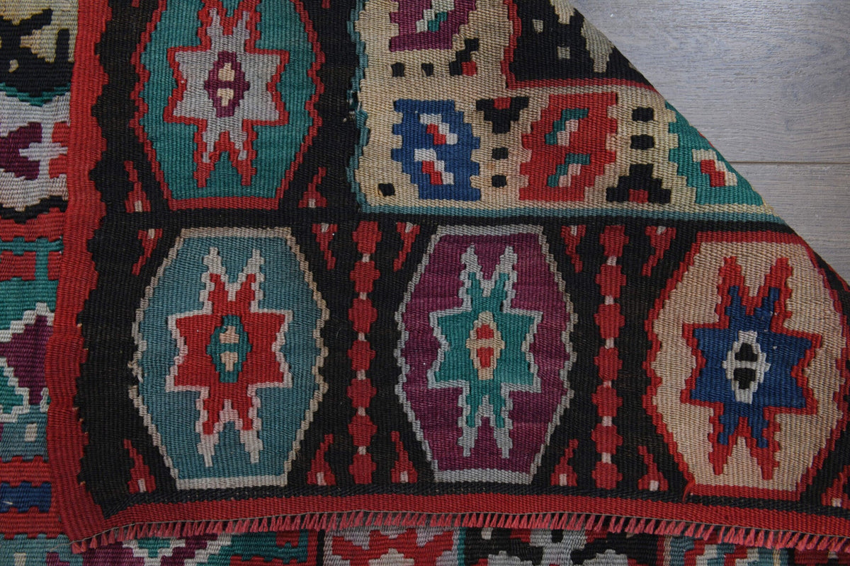 El yapımı vintage halı 208x310 cm oryantal desenli yün - kenar ve saçak detayı