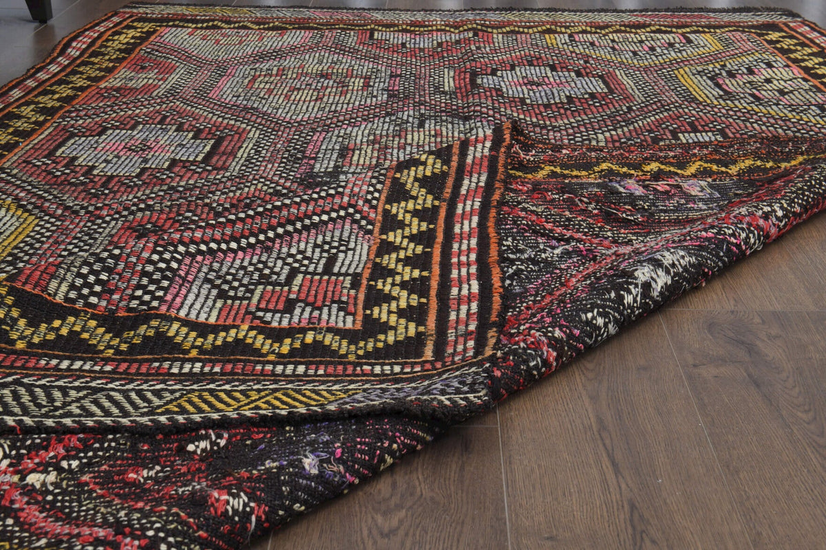 El yapımı vintage halı 170x272 cm oryantal desenli yün - mekan görünümü