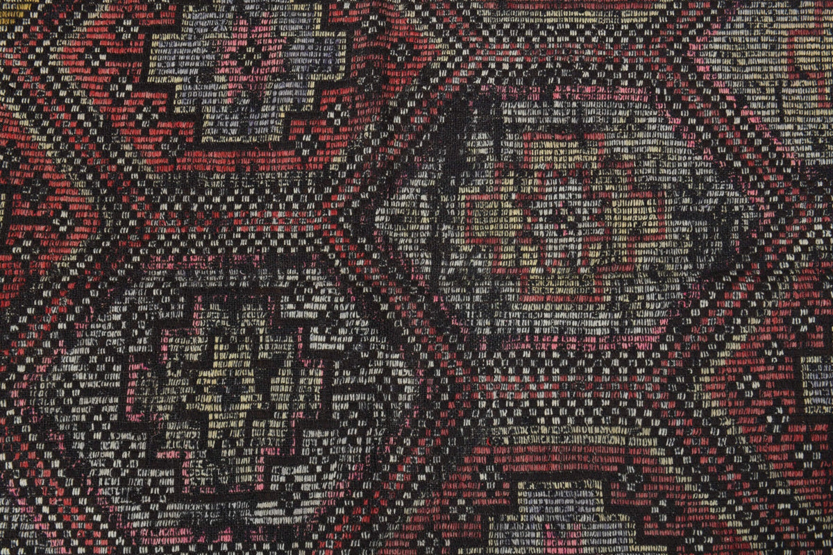 El yapımı vintage halı 170x272 cm oryantal desenli yün - ışık altında renk detayı