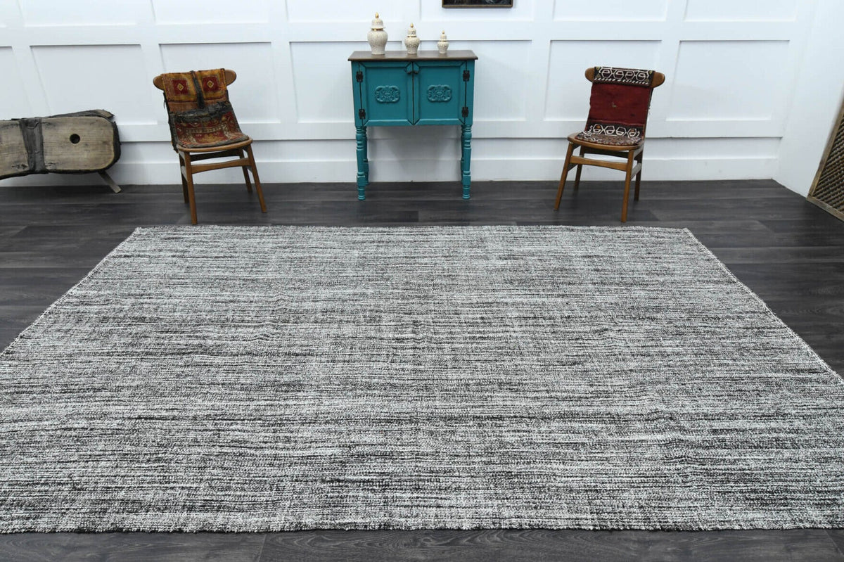 El yapımı vintage halı 216x325 cm düz desenli yün - yakın çekim doku detayı