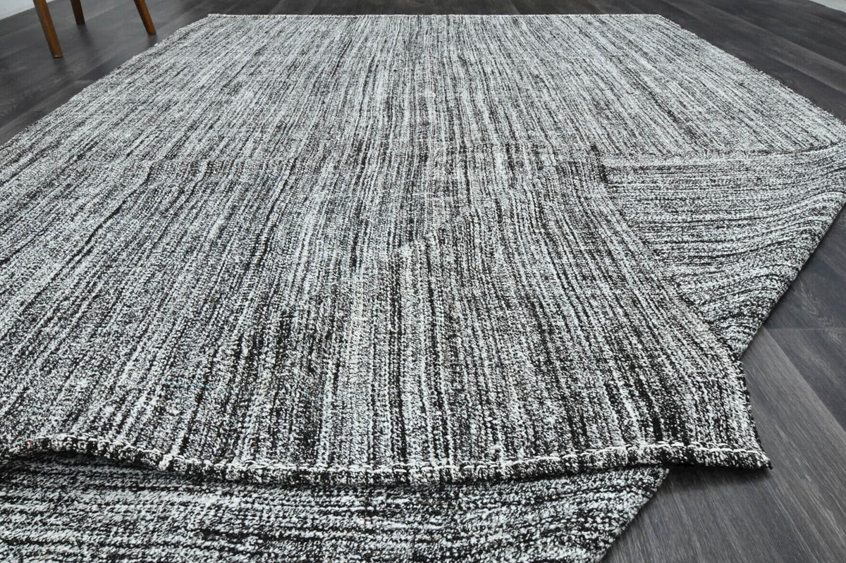 El yapımı vintage halı 216x325 cm düz desenli yün - mekan görünümü
