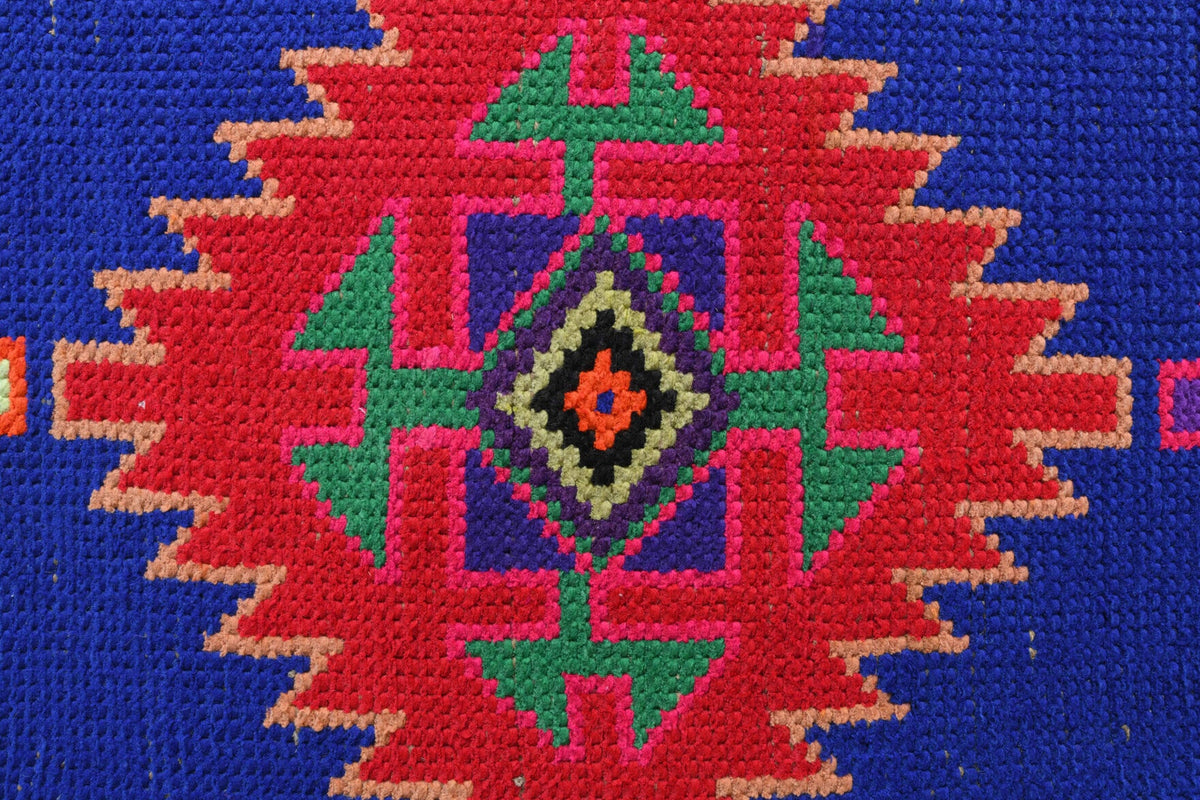 El yapımı vintage yolluk 61x335 cm i̇kat desenli yün - ışık altında renk detayı