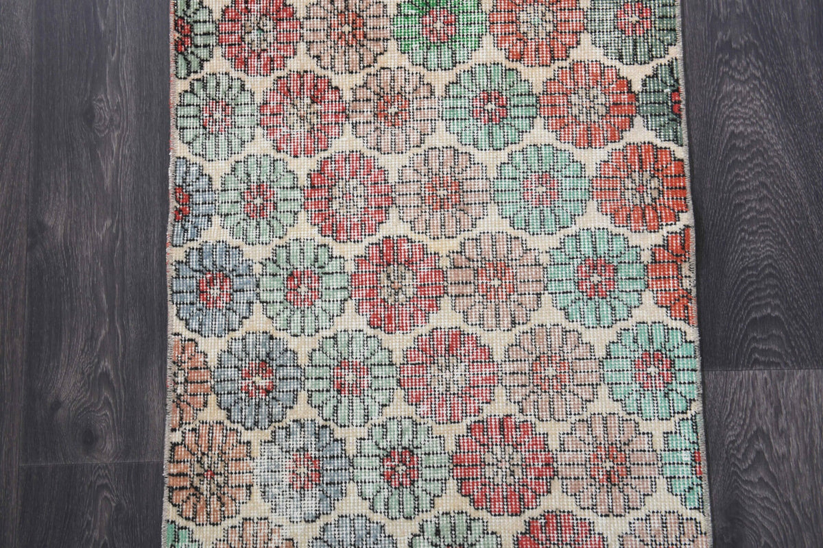 El yapımı vintage yolluk 64x277 cm çiçek desenli desenli yün - açık alan görünümü