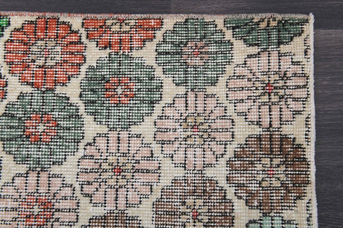 El yapımı vintage yolluk 64x277 cm çiçek desenli desenli yün - farklı açıdan görünüm