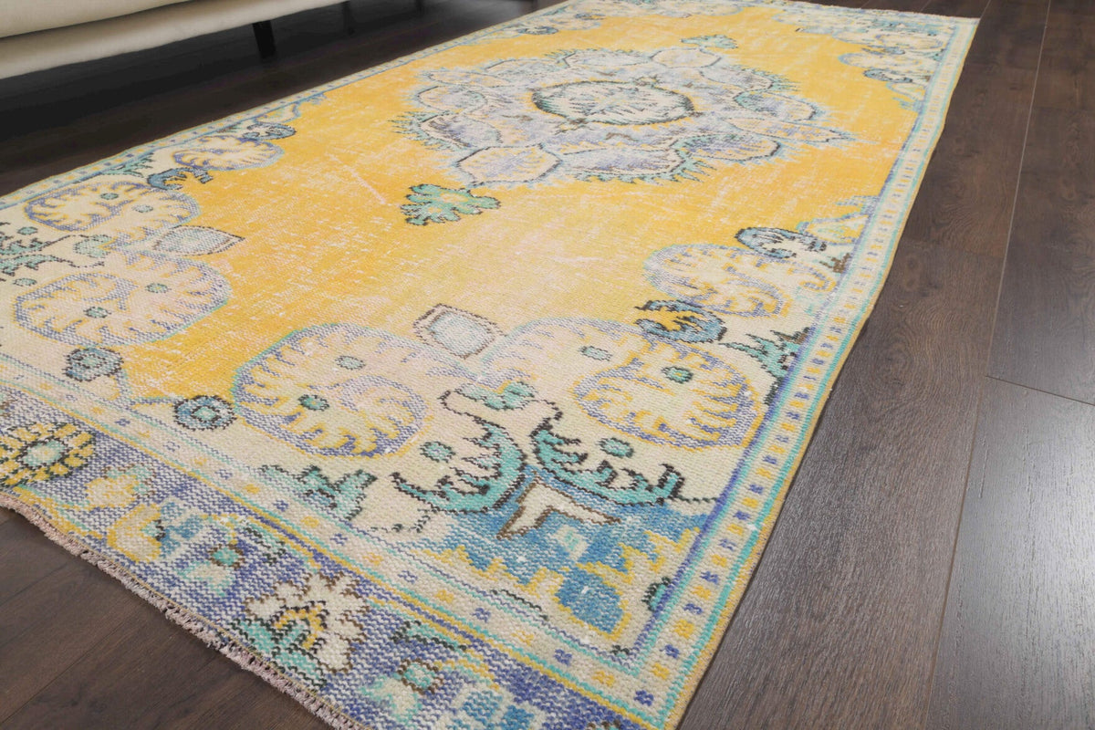 El yapımı vintage halı 135x284 cm oryantal desenli yün - mekan görünümü