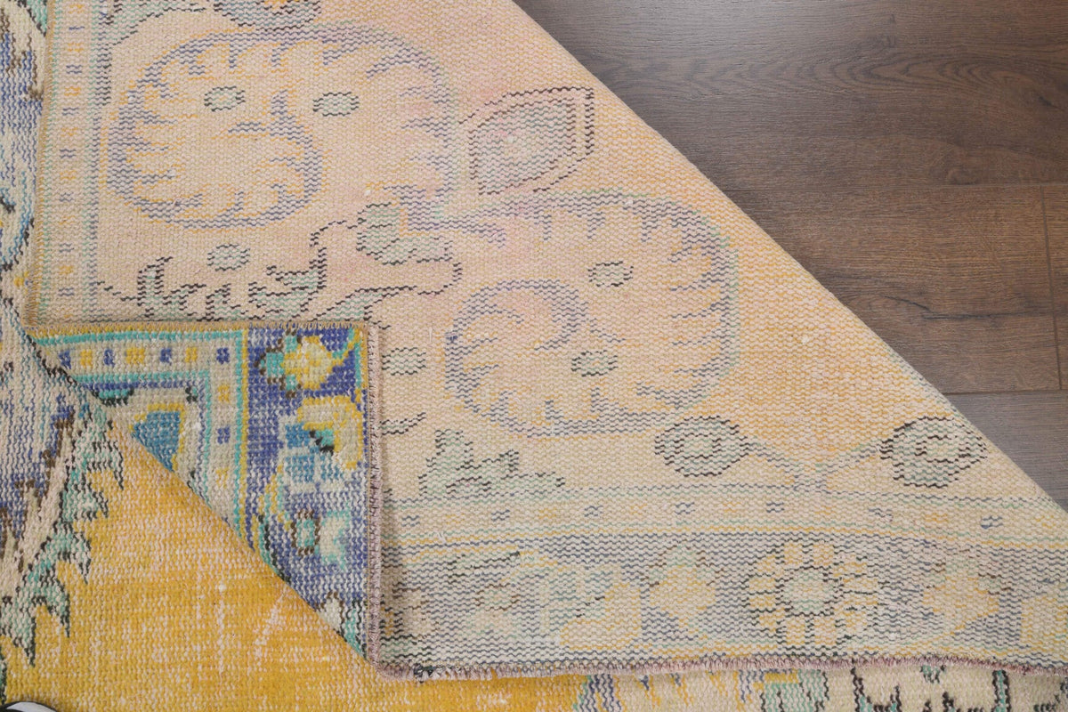 El yapımı vintage halı 135x284 cm oryantal desenli yün - farklı açıdan görünüm