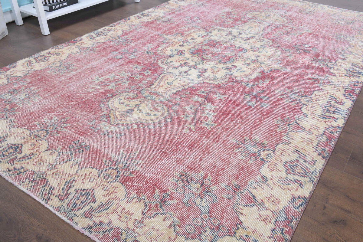 El yapımı vintage halı 152x274 cm oryantal desenli yün - yakın çekim doku detayı