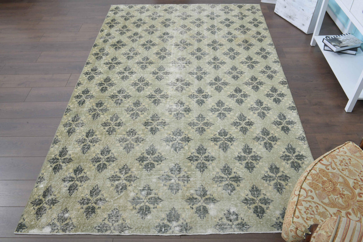 Vintage Hereke Floral Area Rug