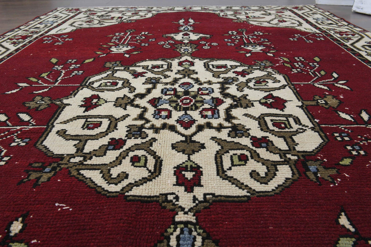 Oriental Vibrant Vintage Oushak Area Rug