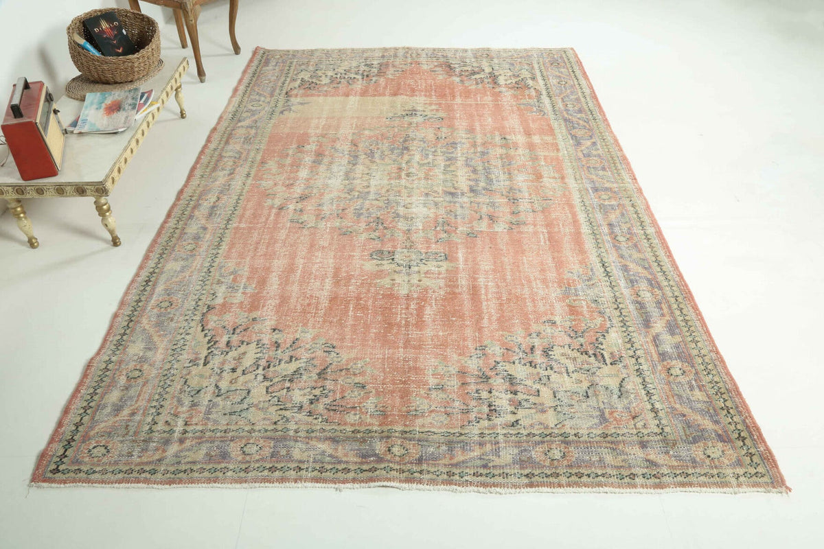 El yapımı vintage halı 183x274 cm çiçek desenli desenli yün - yakın çekim doku detayı
