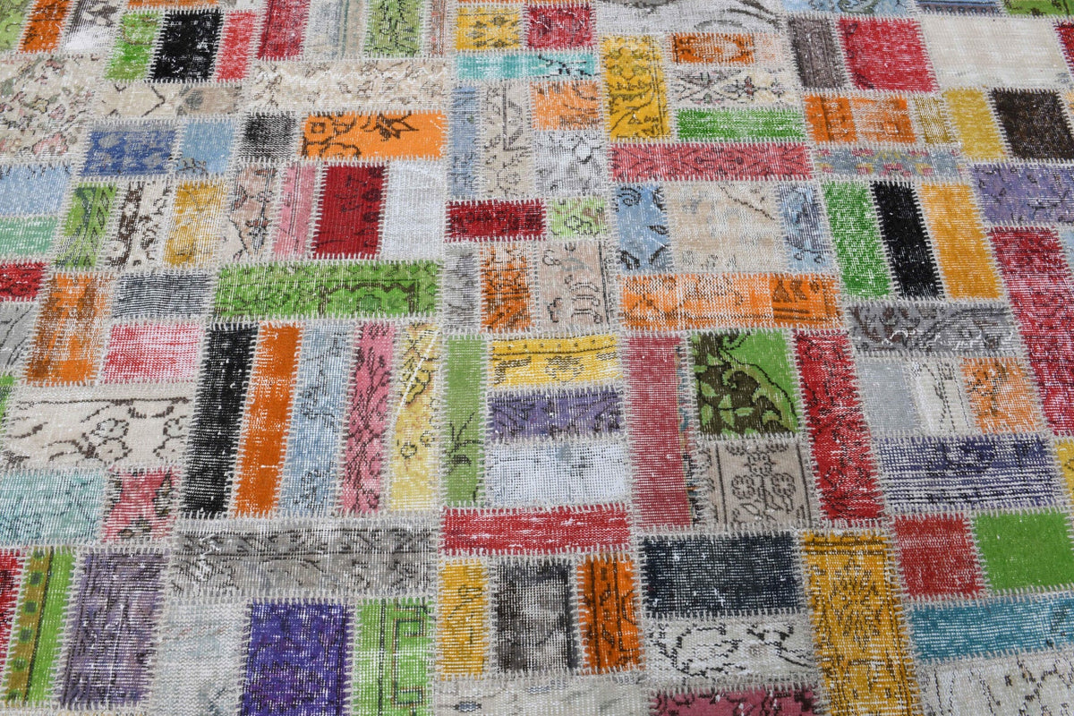 El yapımı vintage halı 249x353 cm tribal desenli yün - kenar ve saçak detayı