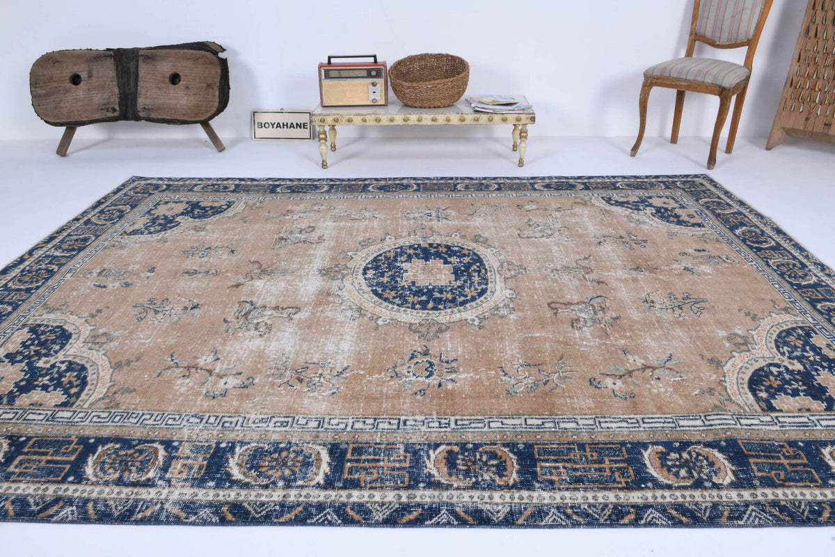 El yapımı vintage halı 201x279 cm oryantal desenli yün - yakın çekim doku detayı