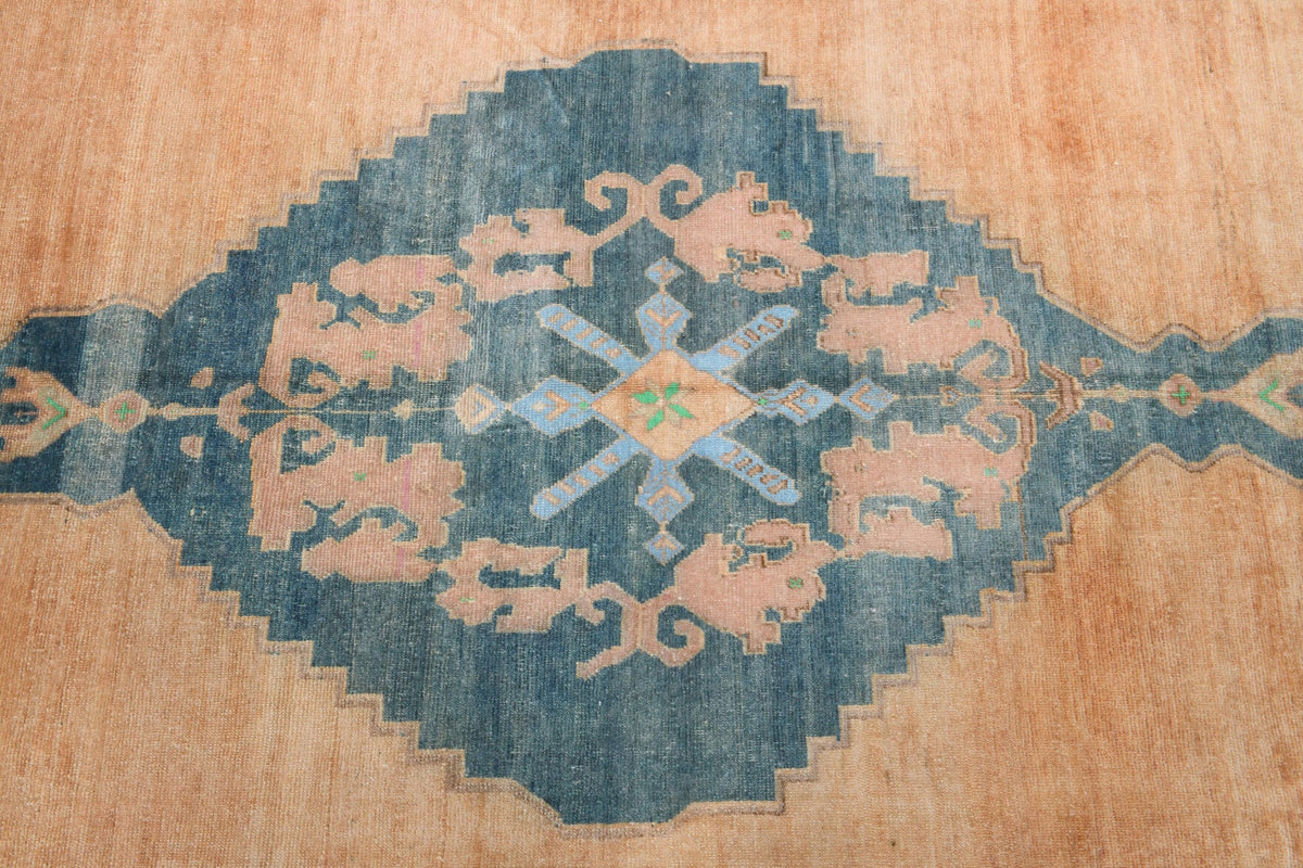 El yapımı vintage halı 229x302 cm oryantal desenli yün - mekan görünümü