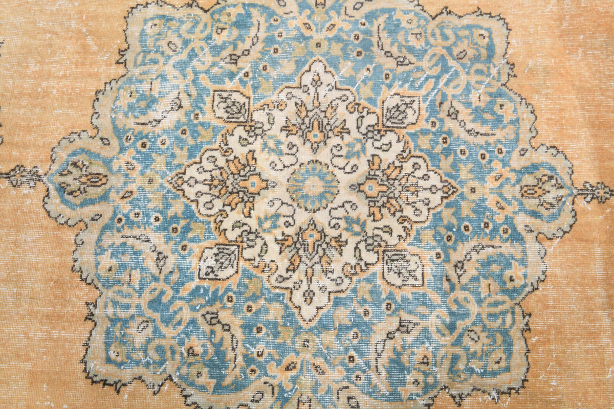 El yapımı vintage halı 203x295 cm oryantal desenli yün - mekan görünümü