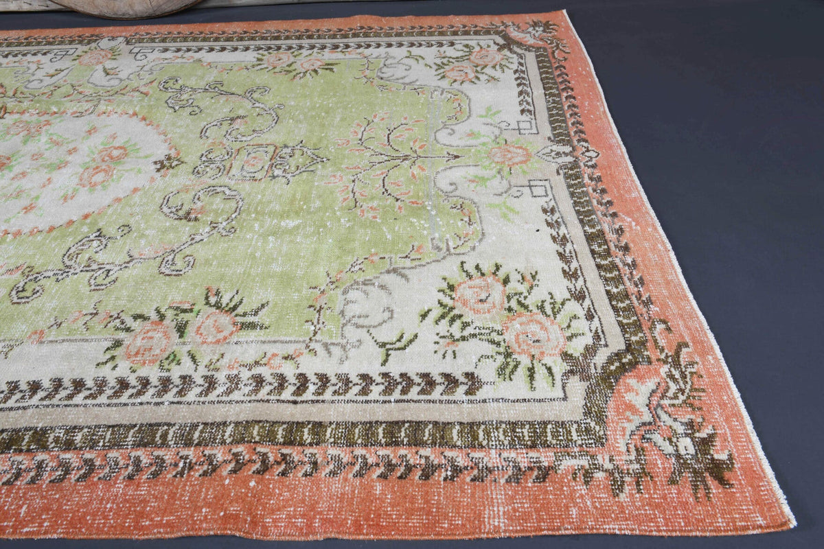 El yapımı vintage halı 183x274 cm oryantal desenli yün - mekan görünümü