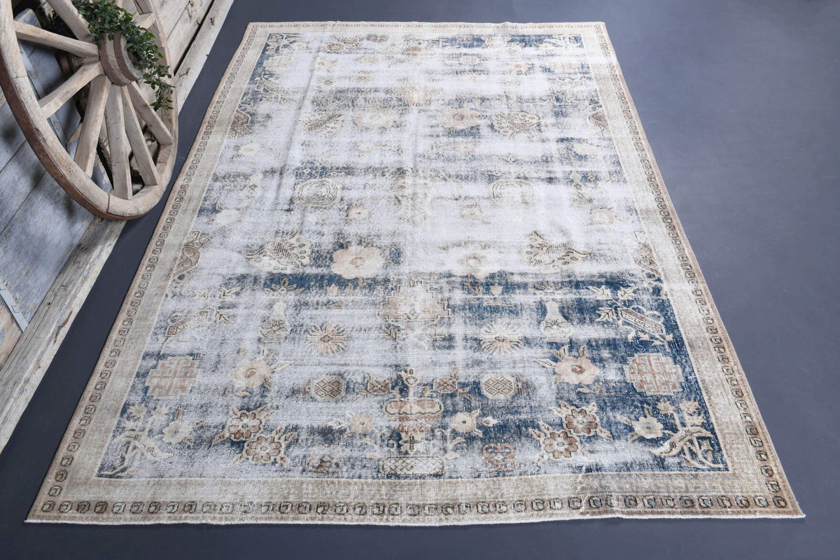 El yapımı vintage halı 203x310 cm oryantal desenli yün - ışık altında renk detayı