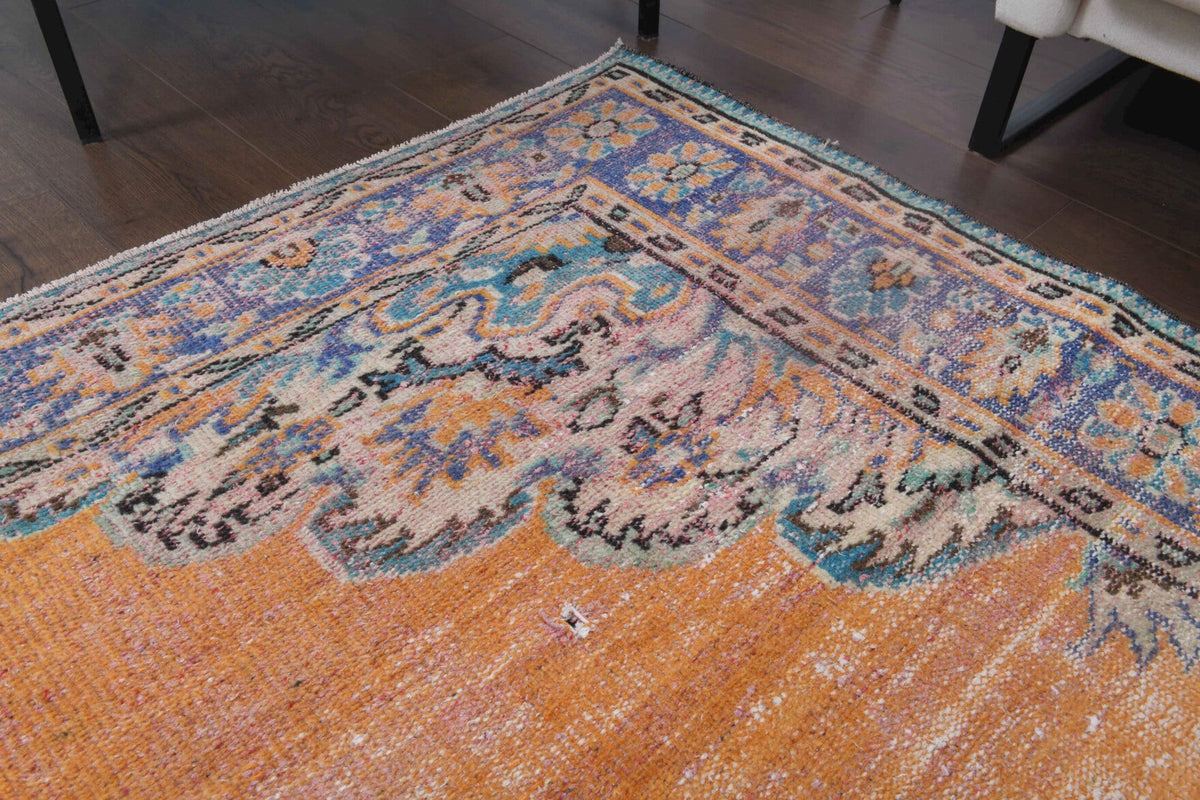 El yapımı vintage halı 183x274 cm oryantal desenli yün - kenar ve saçak detayı