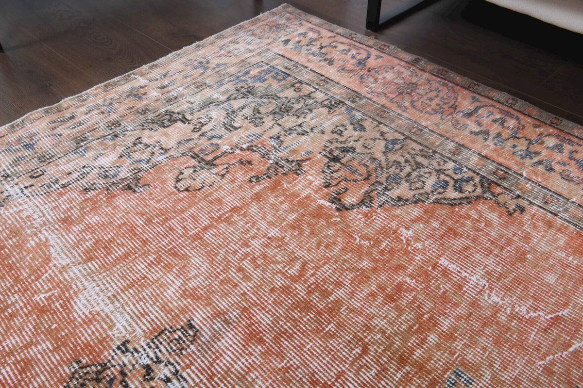 Vintage Area Oushak Rug