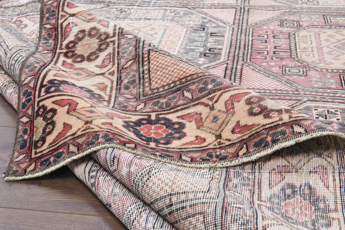 El yapımı vintage halı 183x274 cm i̇kat desenli yün - ışık altında renk detayı