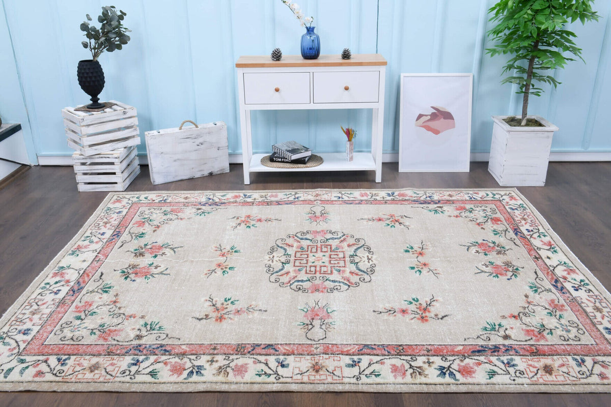 Oriental Vintage Oushak Area Rug