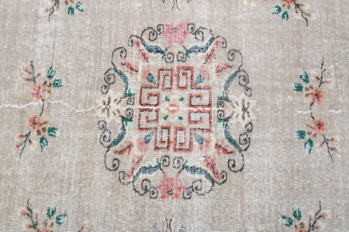 Oriental Vintage Oushak Area Rug
