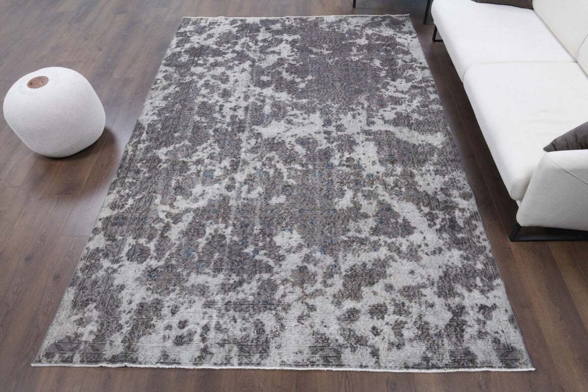 El yapımı vintage halı 203x307 cm çiçek desenli desenli yün - ışık altında renk detayı