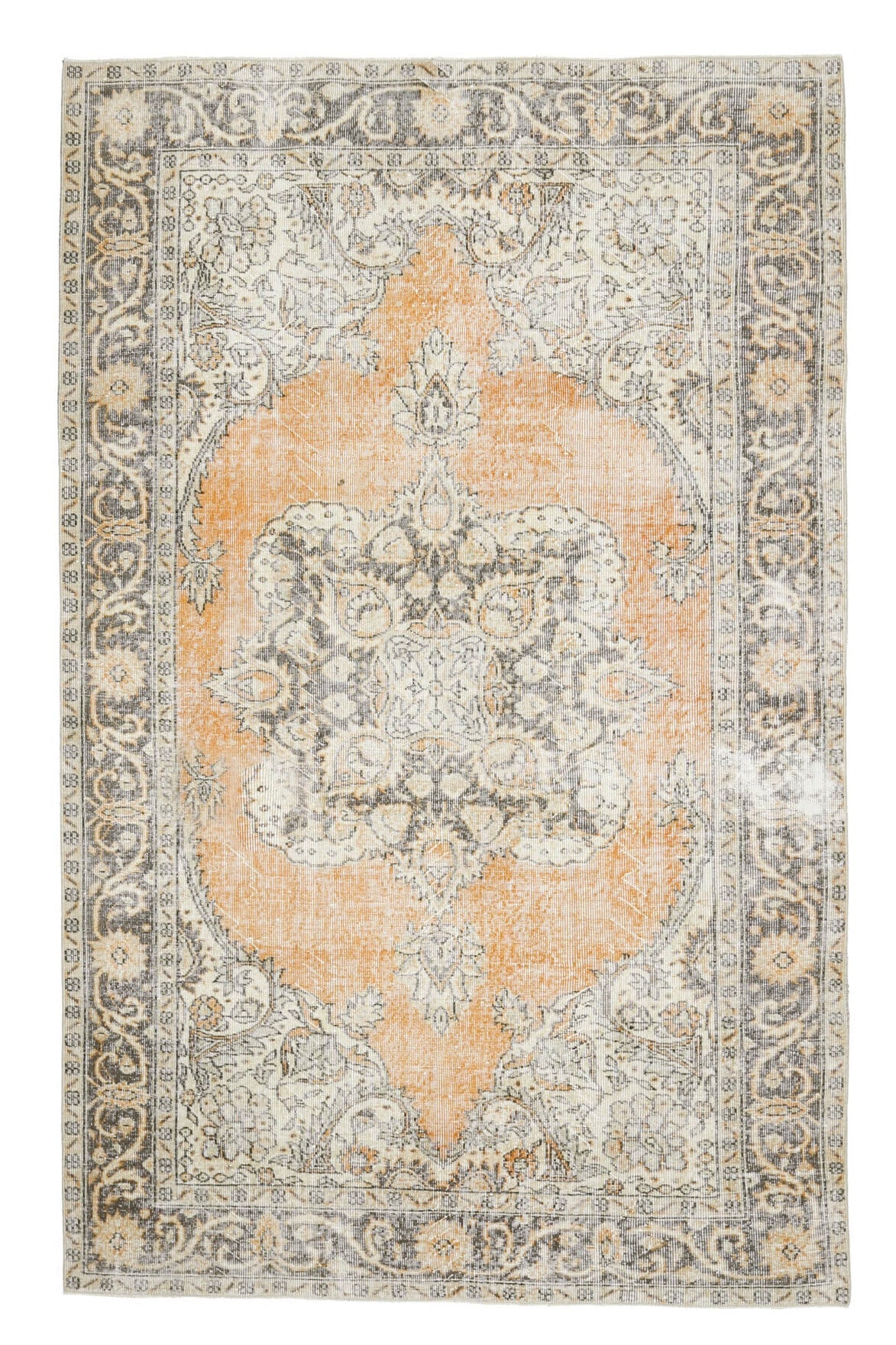 El yapımı vintage halı 183x274 cm oryantal desenli yün - mekan görünümü