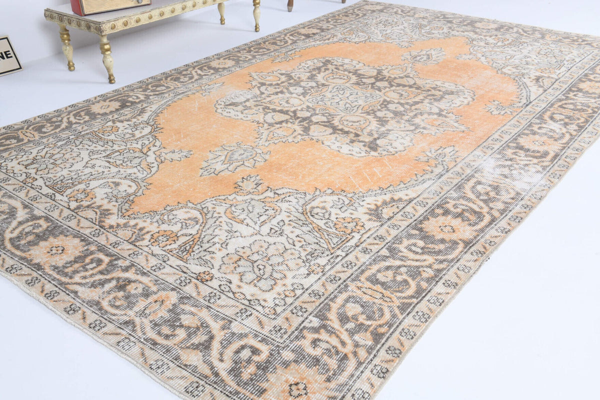 El yapımı vintage halı 183x274 cm oryantal desenli yün - yakın çekim doku detayı