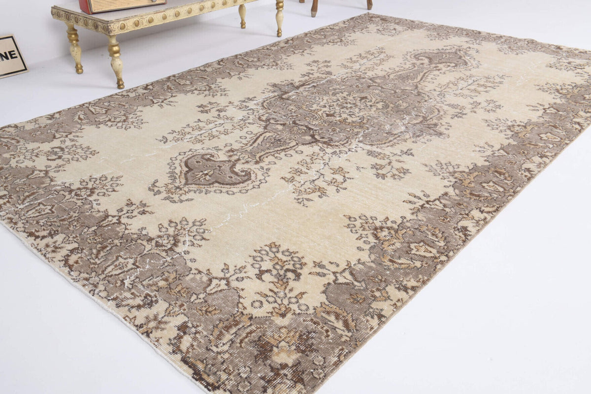 Vintage Nomadic Oushak Area Rug