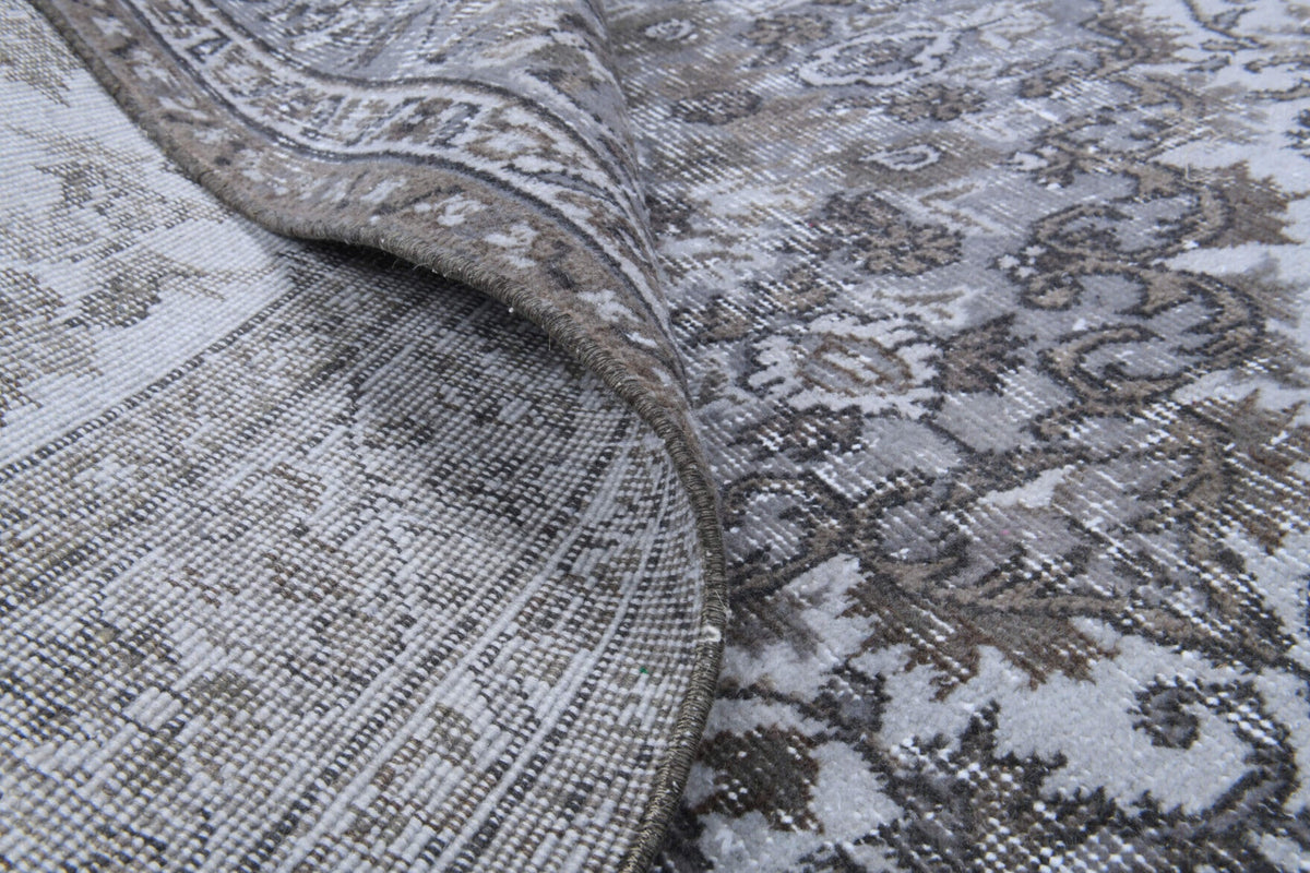 Turkish Vintage Oriental Area Anatolian Rug