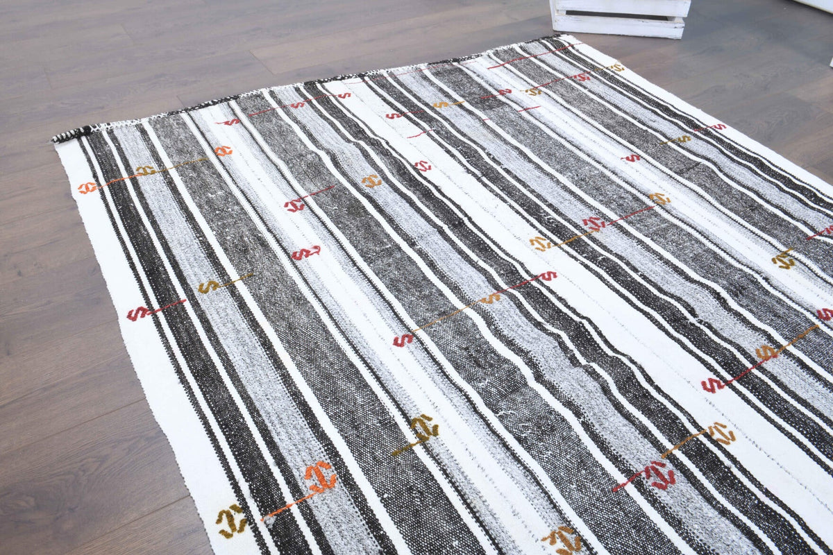Flatweave Handmade Vintage Kilim Rug
