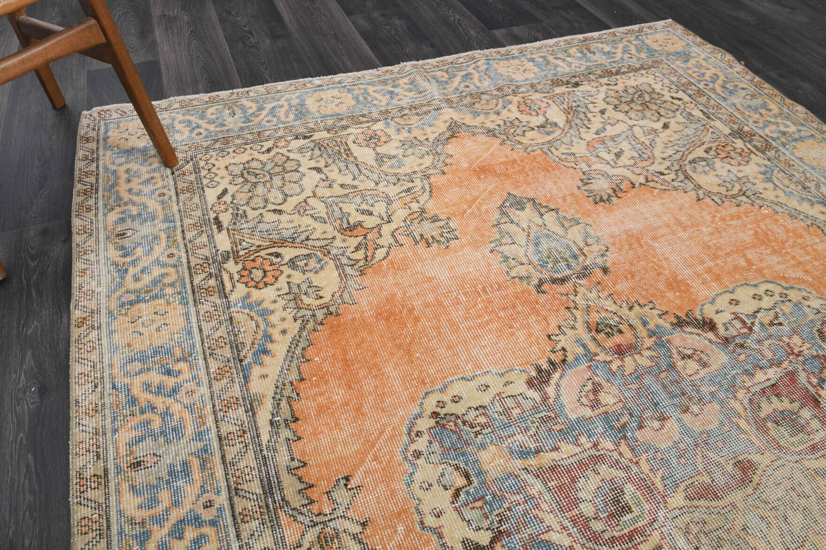 El yapımı vintage halı 183x274 cm oryantal desenli yün - açık alan görünümü