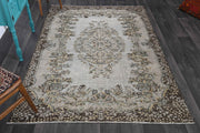 1970'lerden Anadolu kökenli oryantal desenli el dokuma vintage halı, 177x260 cm
