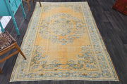 1970'lerden Anadolu kökenli oryantal desenli el dokuma vintage halı, 180x303 cm