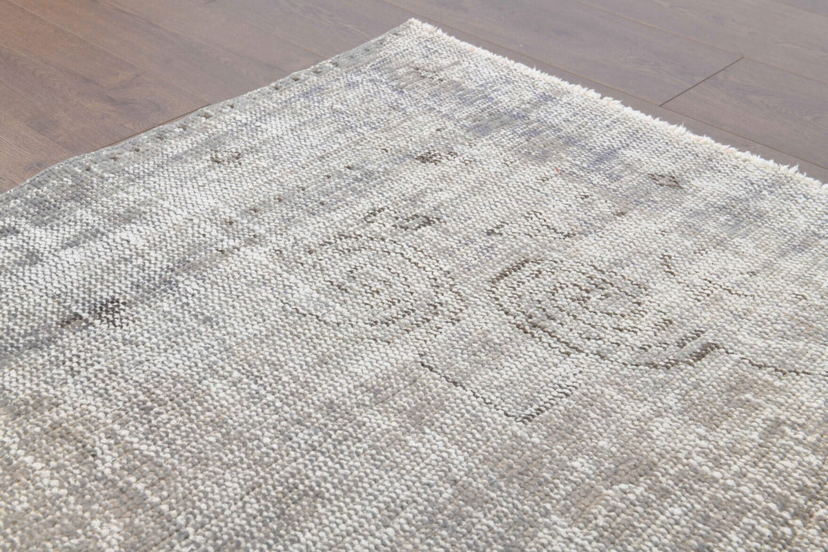 El yapımı vintage halı 173x272 cm düz desenli yün - açık alan görünümü