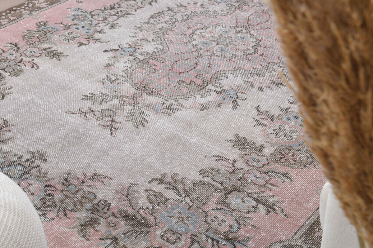 El yapımı vintage halı 183x274 cm oryantal desenli yün - yakın çekim doku detayı