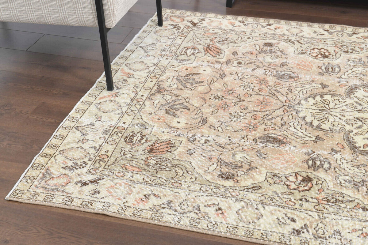 El yapımı vintage halı 157x269 cm oryantal desenli yün - mekan görünümü
